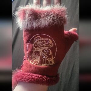 Fingerless gloves
